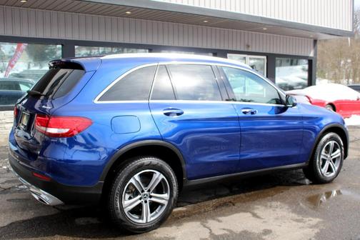 Photo 5 of 95 of 2019 Mercedes-Benz GLC 300 Base 4MATIC