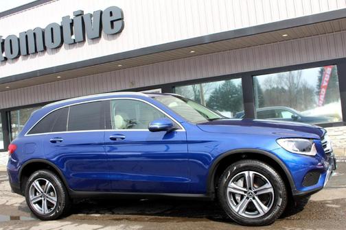 Photo 3 of 95 of 2019 Mercedes-Benz GLC 300 Base 4MATIC