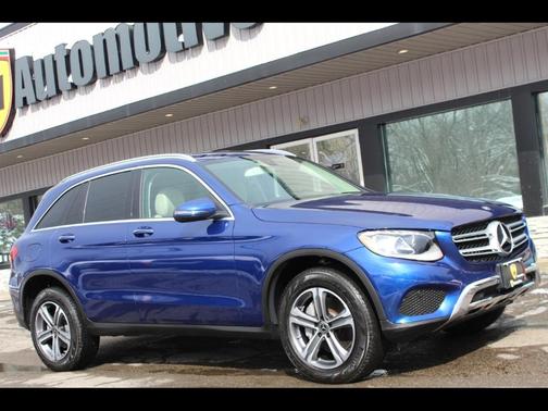 Photo 2 of 95 of 2019 Mercedes-Benz GLC 300 Base 4MATIC