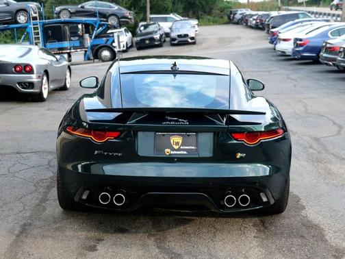 2018 Jaguar F-TYPE R