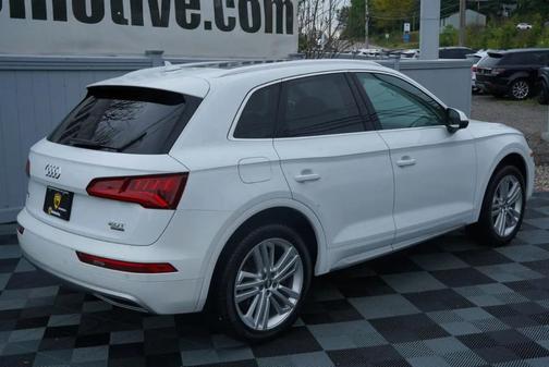 Ibis White 2018 Audi Q5 2.0T Tech Premium