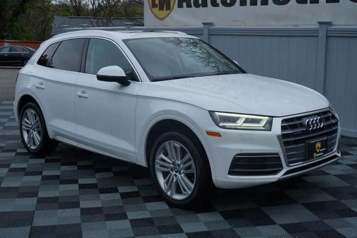 Ibis White 2018 Audi Q5 2.0T Tech Premium