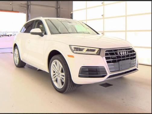 Ibis White 2018 Audi Q5 2.0T Tech Premium