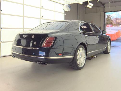 2017 Bentley Mulsanne Sedan