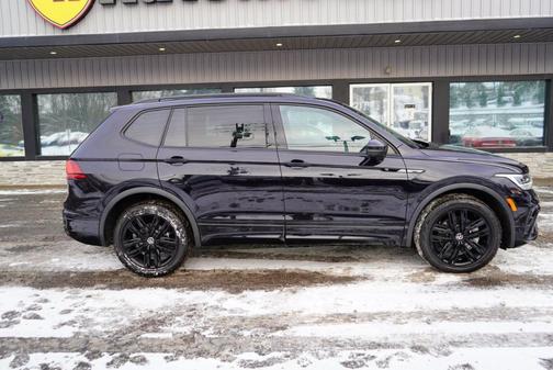 2022 Volkswagen Tiguan 2.0T SE R-Line Black 4MOTION