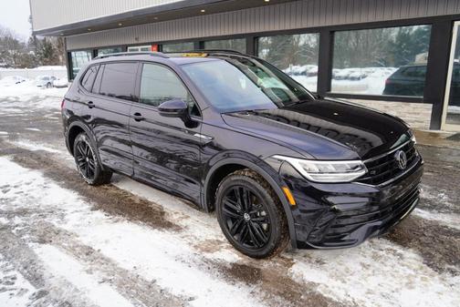 2022 Volkswagen Tiguan 2.0T SE R-Line Black 4MOTION