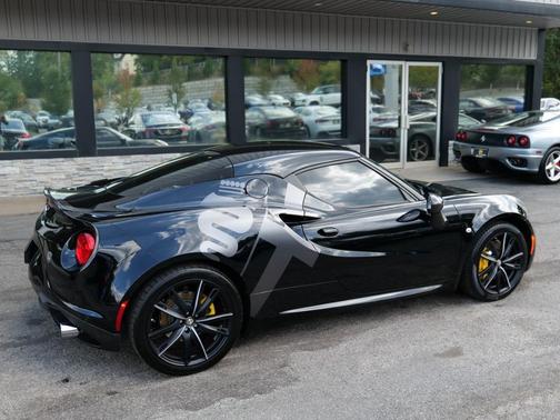 2016 Alfa Romeo 4C Base