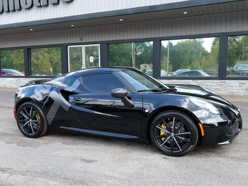 2016 Alfa Romeo 4C Base