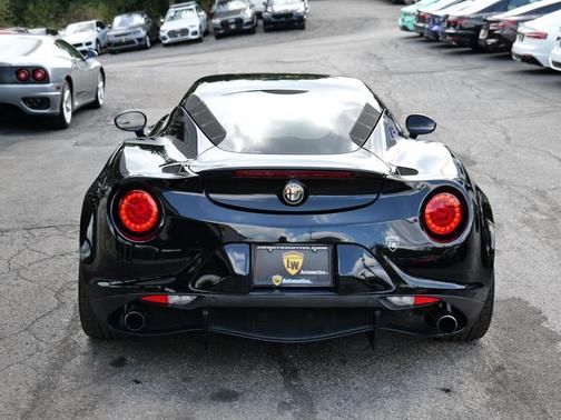 2016 Alfa Romeo 4C Base