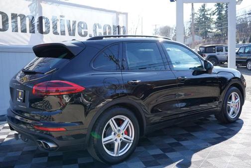 2015 Porsche Cayenne Turbo