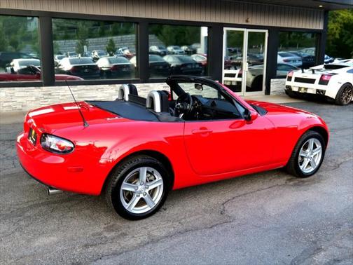 2006 Mazda MX-5 Miata Touring