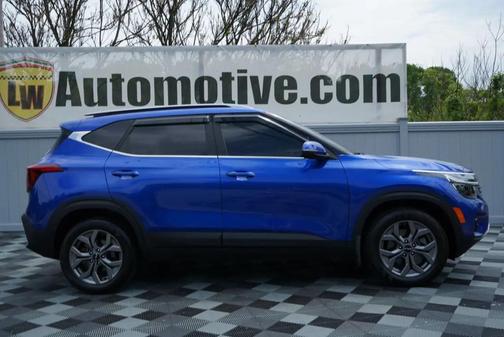 Neptune Blue 2024 Kia Seltos S