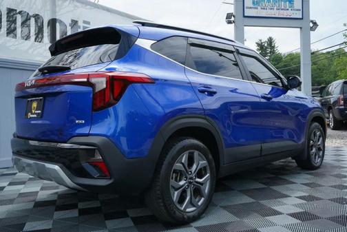 Neptune Blue 2024 Kia Seltos S