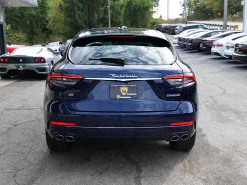 2021 Maserati Levante Base