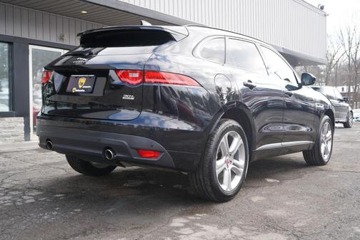 2019 Jaguar F-PACE 25t R-Sport