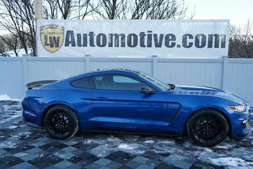 2017 Ford Shelby GT350 Base