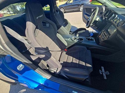 2017 Ford Shelby GT350 Base