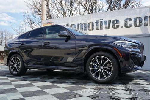 Carbon Black Metallic 2023 BMW X6 xDrive40i