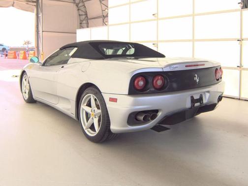 2002 Ferrari 360 Spider Base