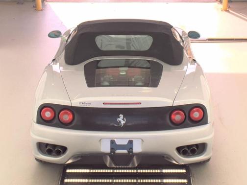 2002 Ferrari 360 Spider Base