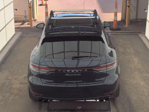2020 Porsche Macan Turbo