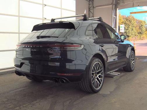 2020 Porsche Macan Turbo