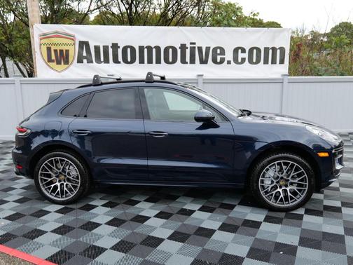 2020 Porsche Macan Turbo