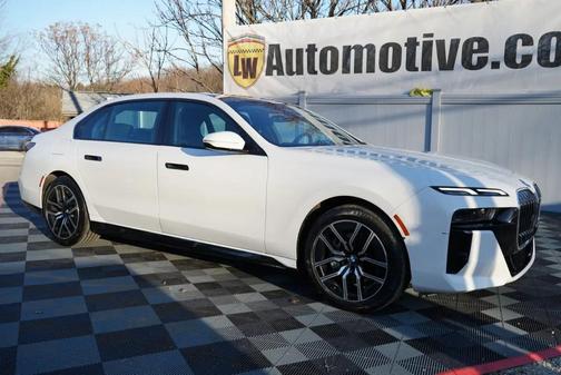 2024 BMW 740 i xDrive