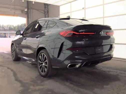 Arctic Gray Metallic 2021 BMW X6 xDrive40i