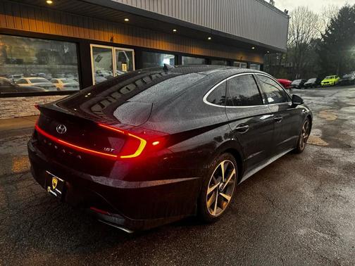 Phantom Black 2021 Hyundai SONATA SEL Plus