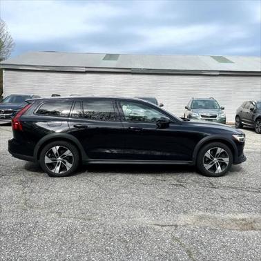 2020 Volvo V60 Cross Country T5