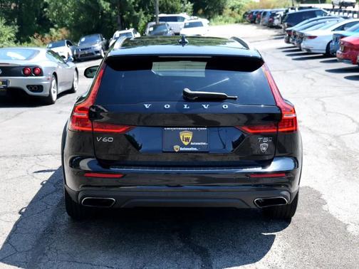 2020 Volvo V60 Cross Country T5