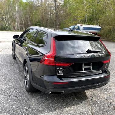 2020 Volvo V60 Cross Country T5