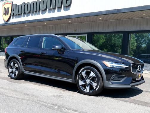 2020 Volvo V60 Cross Country T5