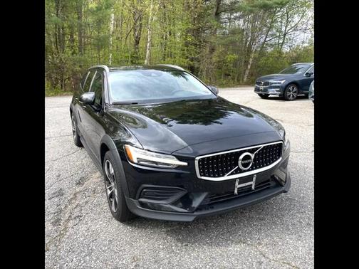 2020 Volvo V60 Cross Country T5