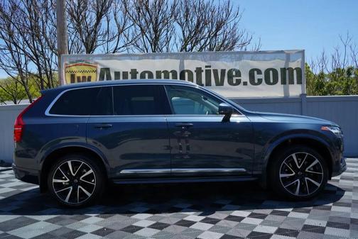 Denim Blue Metallic 2023 Volvo XC90 B6 Plus 7-Seater