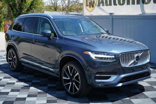 Denim Blue Metallic 2023 Volvo XC90 B6 Plus 7-Seater