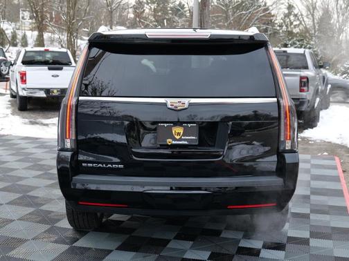 2020 Cadillac Escalade Platinum