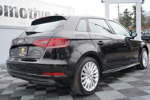 2016 Audi A3 e-tron 1.4T Tech Premium Plus