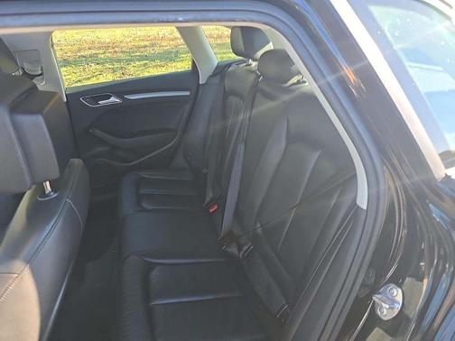 2016 Audi A3 e-tron 1.4T Tech Premium Plus