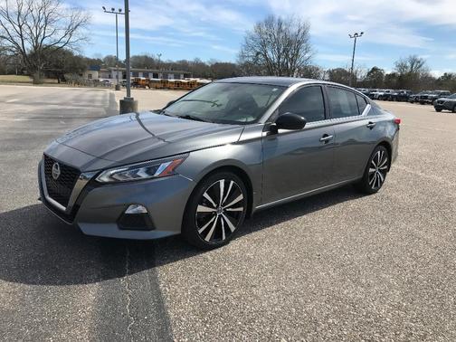 2021 Nissan Altima SR FWD