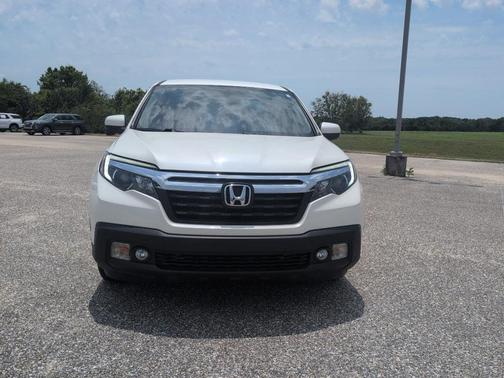 White Diamond Pearl 2018 Honda Ridgeline RTL