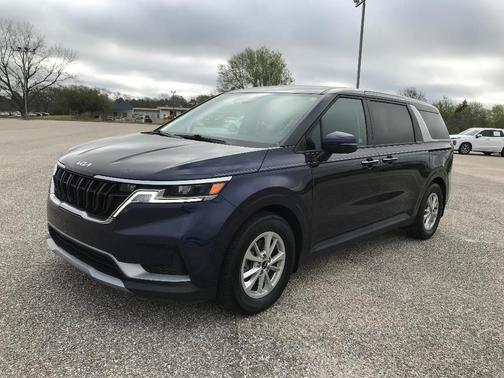 2023 Kia Carnival LX