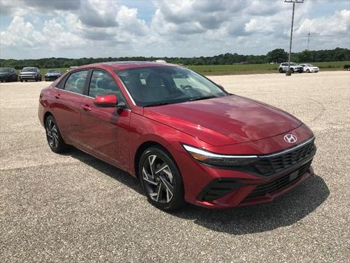 2025 Hyundai ELANTRA Limited