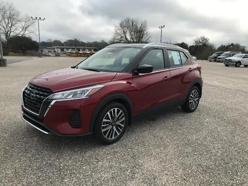 2023 Nissan Kicks SV