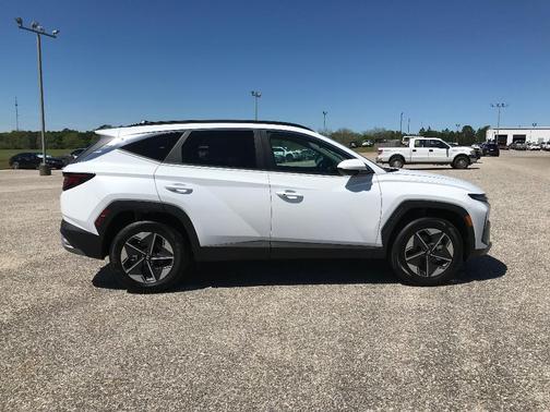Creamy White Pearl 2026 Hyundai TUCSON Hybrid SEL
