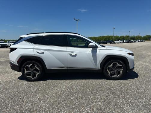 White Pearl 2024 Hyundai TUCSON Limited