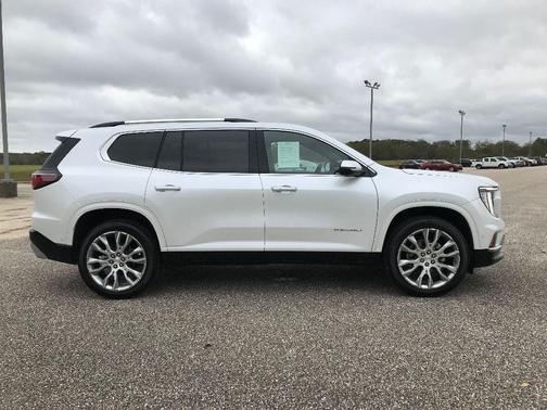 2025 GMC Acadia Denali