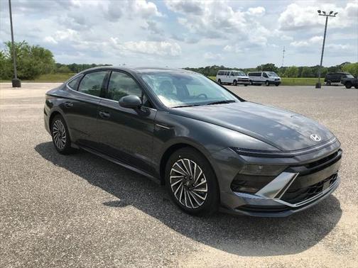 2025 Hyundai SONATA Hybrid SE