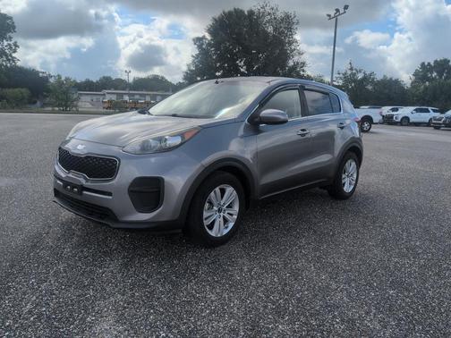 Mineral Silver 2019 Kia Sportage LX